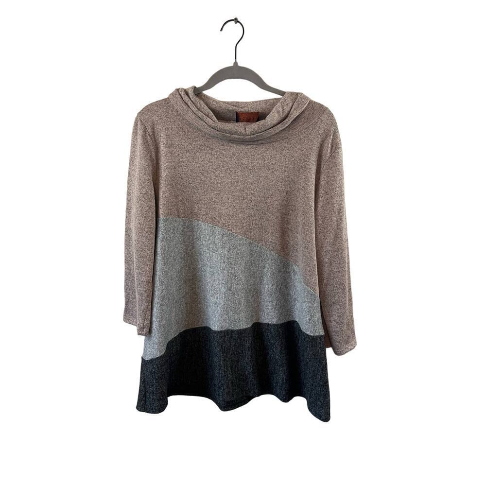 Amana Tri-Color Cowl Neck 3/4 Sleeve Blouse Size 1X